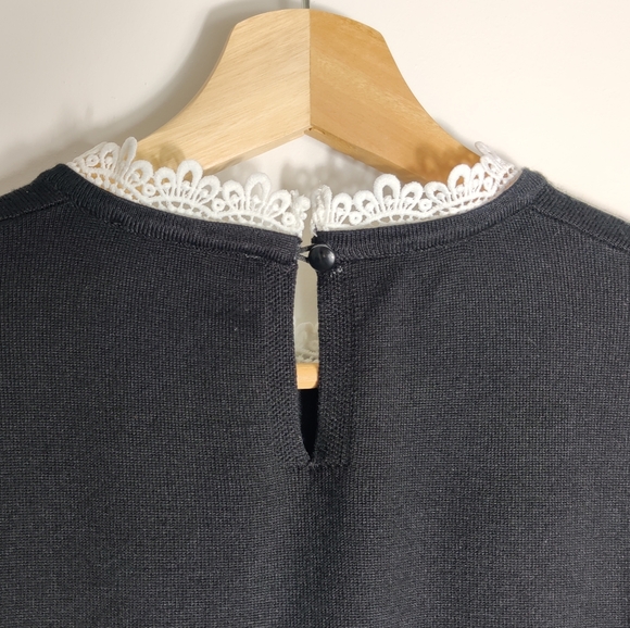Adrianna Papell Black Knit Sweater Blouse White Scalloped Lace Trim - Picture 5 of 12